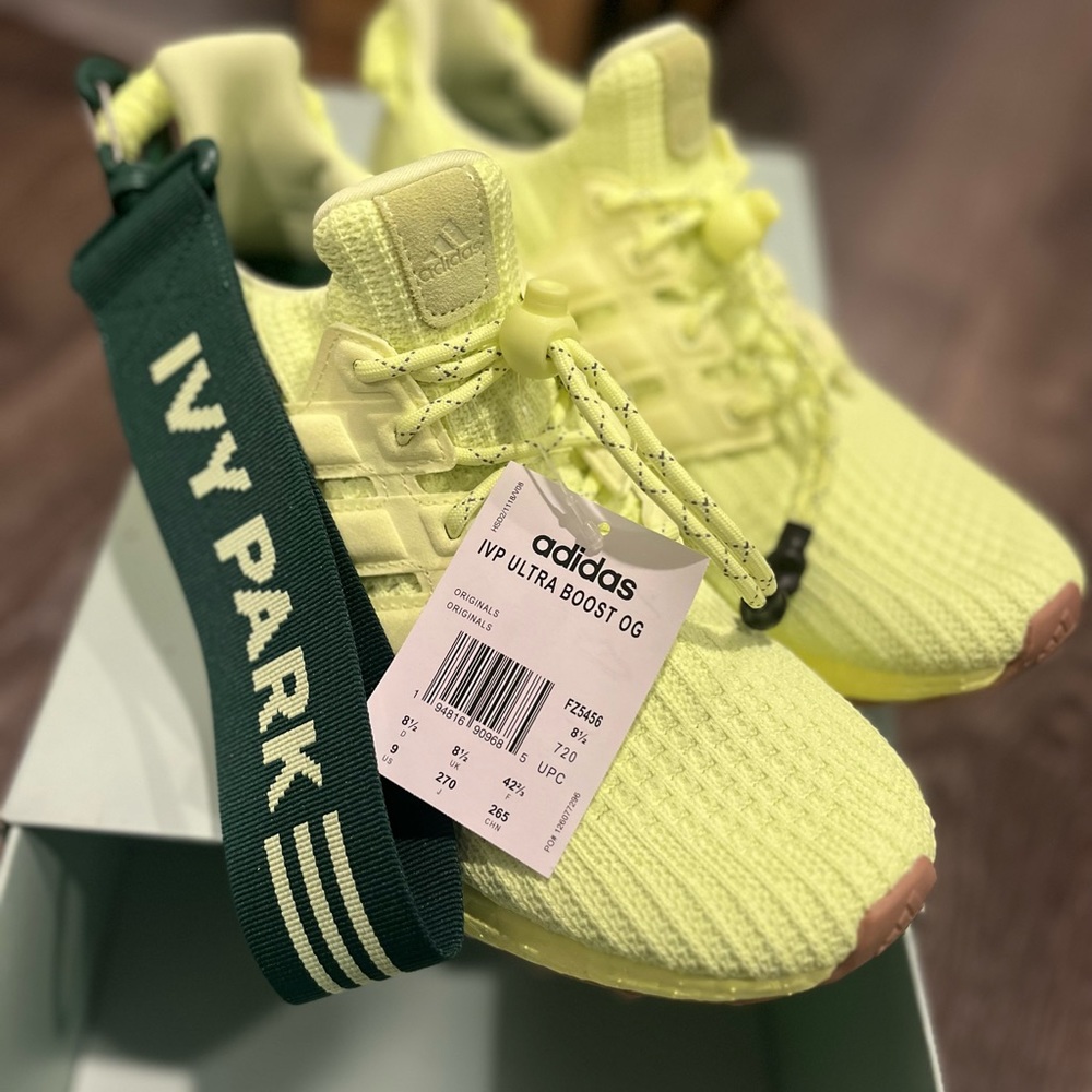 Brand new Sneakers